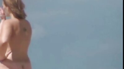 Моя маленька сексуальна дружина оголилася на пляжі оголеною еротика порн на публіці